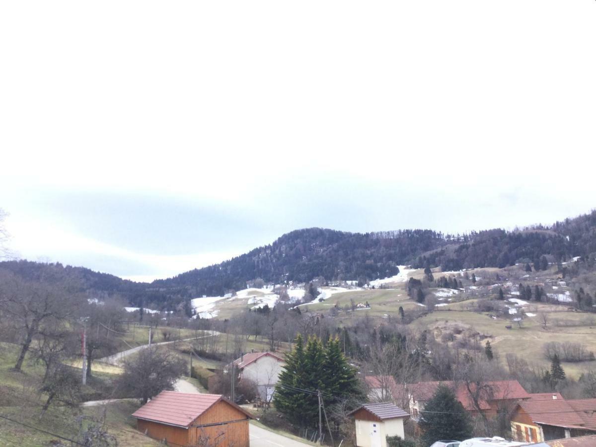 ホテルMaison Moyenne Montagne Saint-Pierre-d'Allevard エクステリア 写真