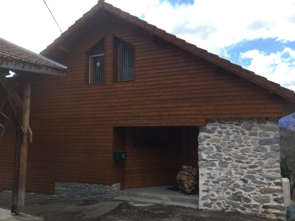 ホテルMaison Moyenne Montagne Saint-Pierre-d'Allevard エクステリア 写真